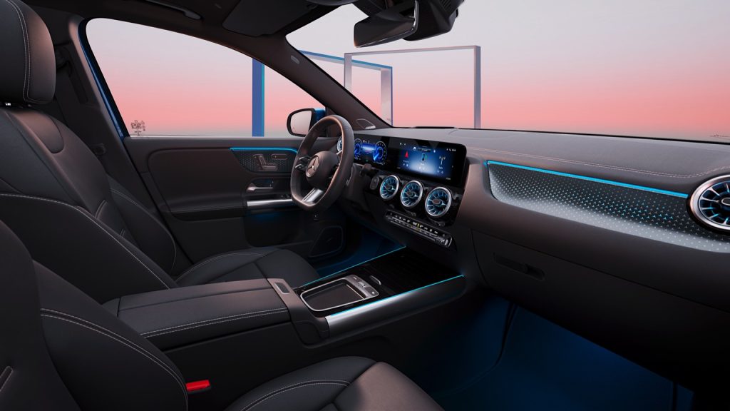 Mercedes Benz EQB 350 4MATIC interior