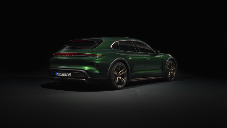 Porsche Taycan 4 Cross Turismo