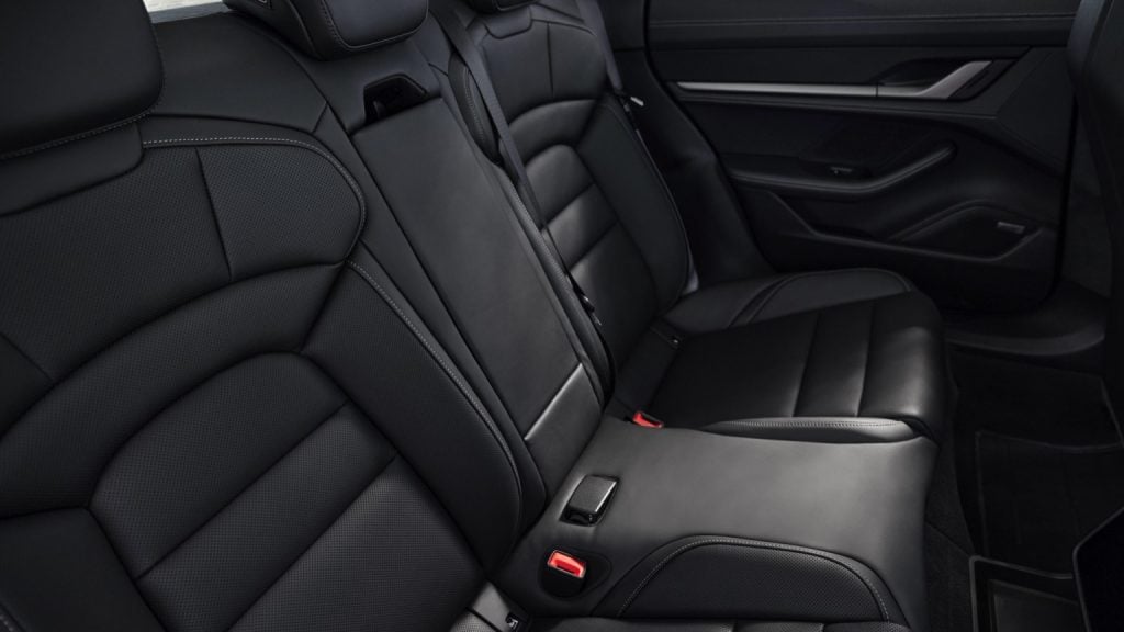 Porsche Taycan 4S Cross Turismo interior