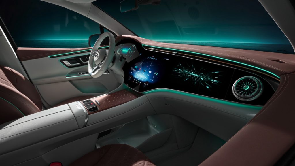 Mercedes Benz EQE SUV 350 interior