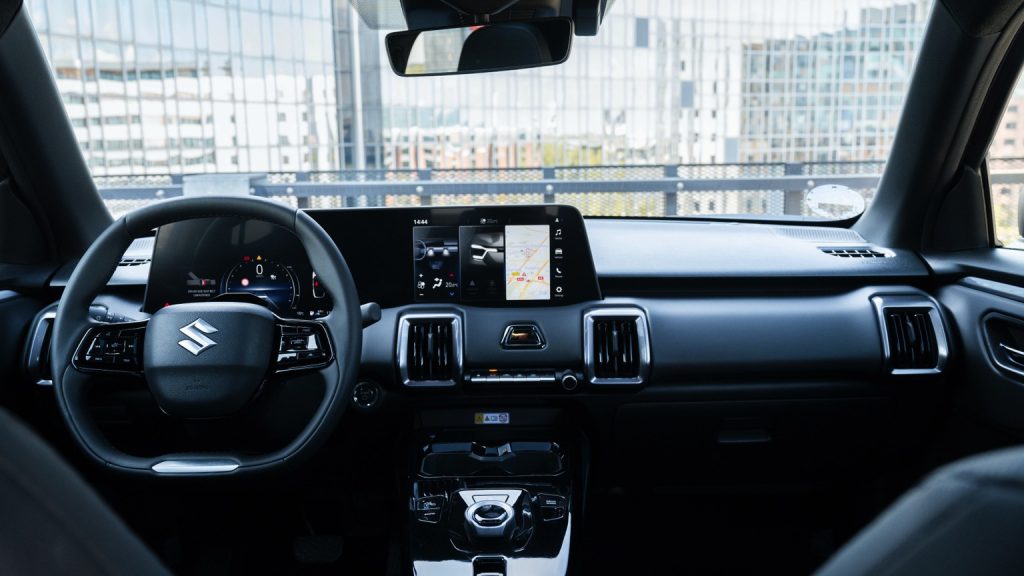 Suzuki e-Vitara 61 kWh 2WD interior