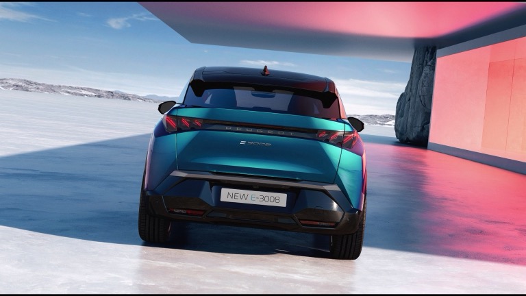 Peugeot e-3008