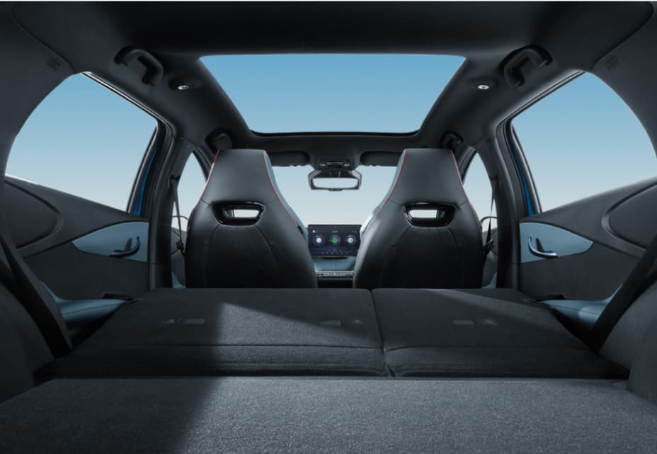 44.9 kWh Active vs 60.4 kWh Extended Range