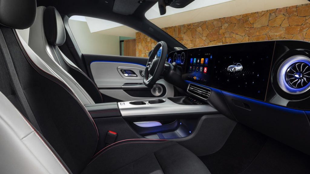 Mercedes-Benz CLA 350 4MATIC